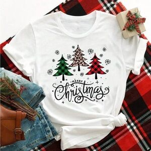1235. 🎉🎄Women’s Short Sleeve Christmas Tree Shirt